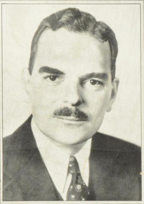 Image courtesy of the Lyndon Baines Johnson Library and Museum, Museum Artifacts Collection, Ar…